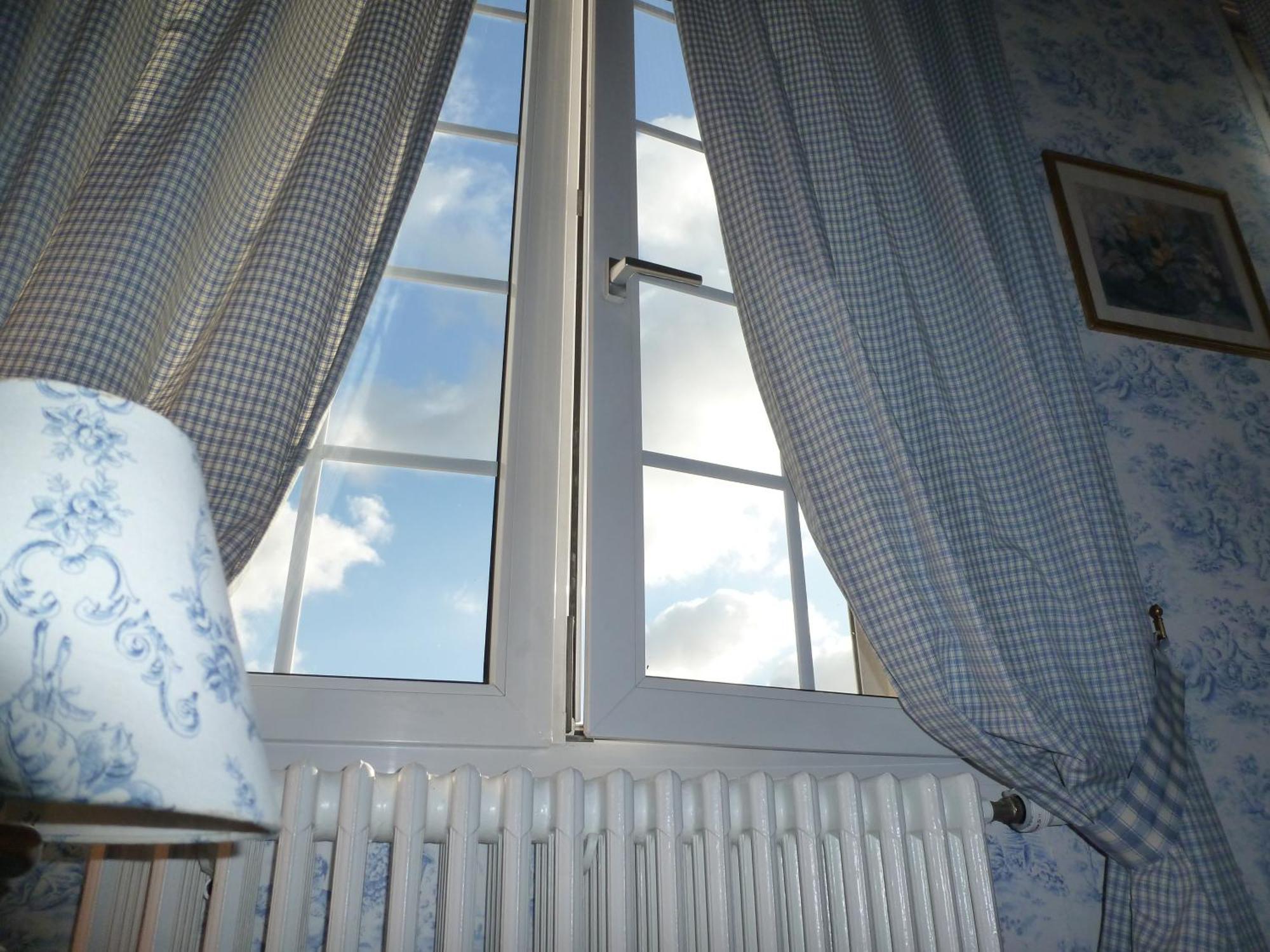 Ferme De Bonavis Bed & Breakfast Banteux Room photo