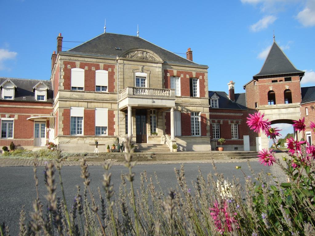 Ferme De Bonavis Bed & Breakfast Banteux Exterior photo